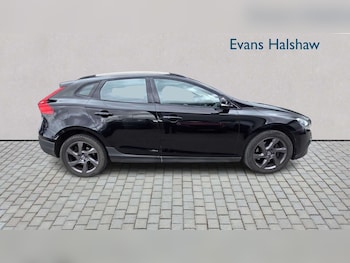 Used Volvo V40 2016 for sale - 78812536: Photo