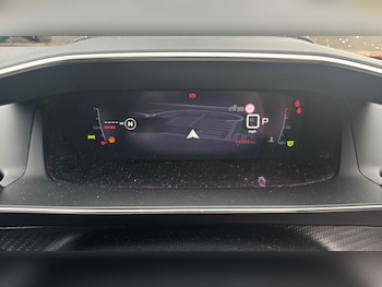 Used Peugeot 2008 2023 for sale - 79428451: Photo