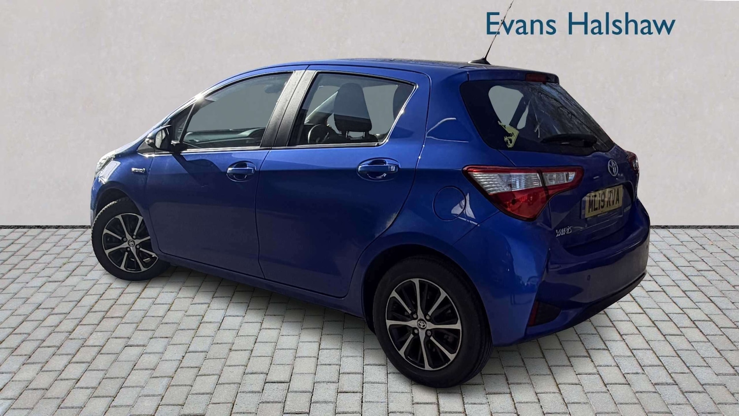 Used Toyota Yaris for sale - 77858951: Photo 3