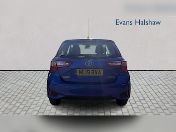 Used Toyota Yaris 2019 for sale - 77858951: Photo