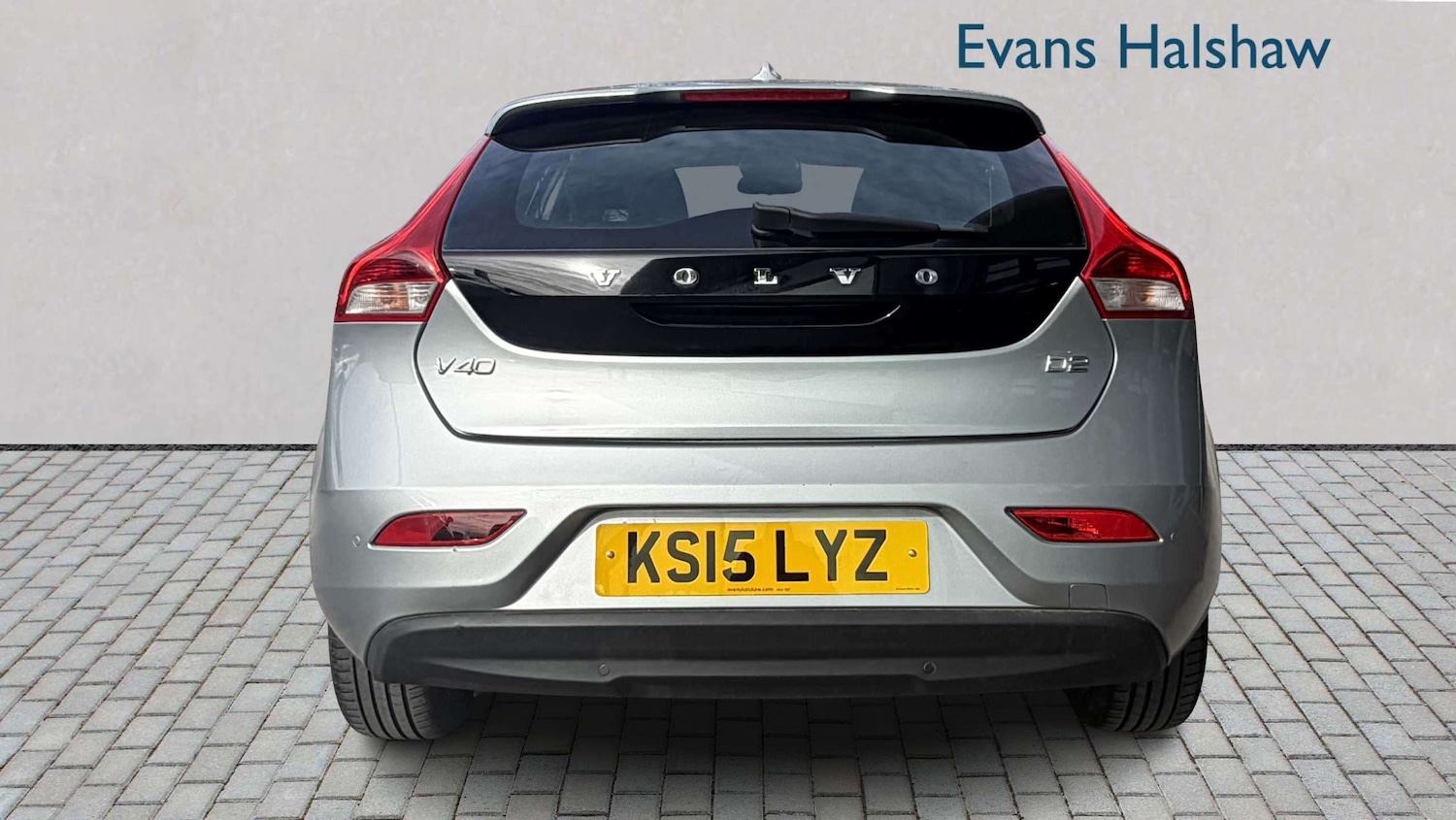 Used Volvo V40 2015 for sale - 77856557: Photo 3