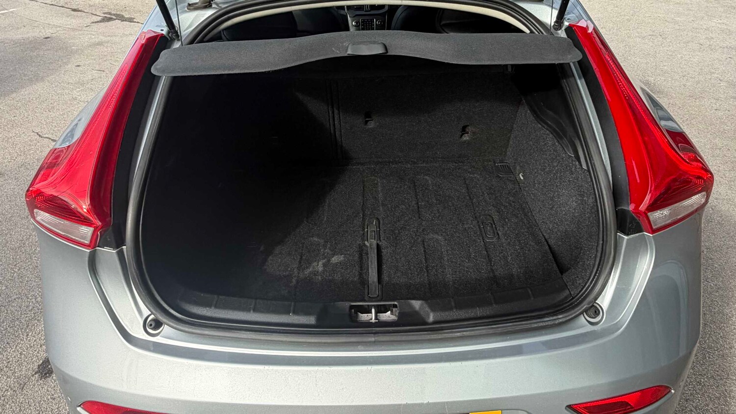 Used Volvo V40 2015 for sale - 77856557: Photo 6