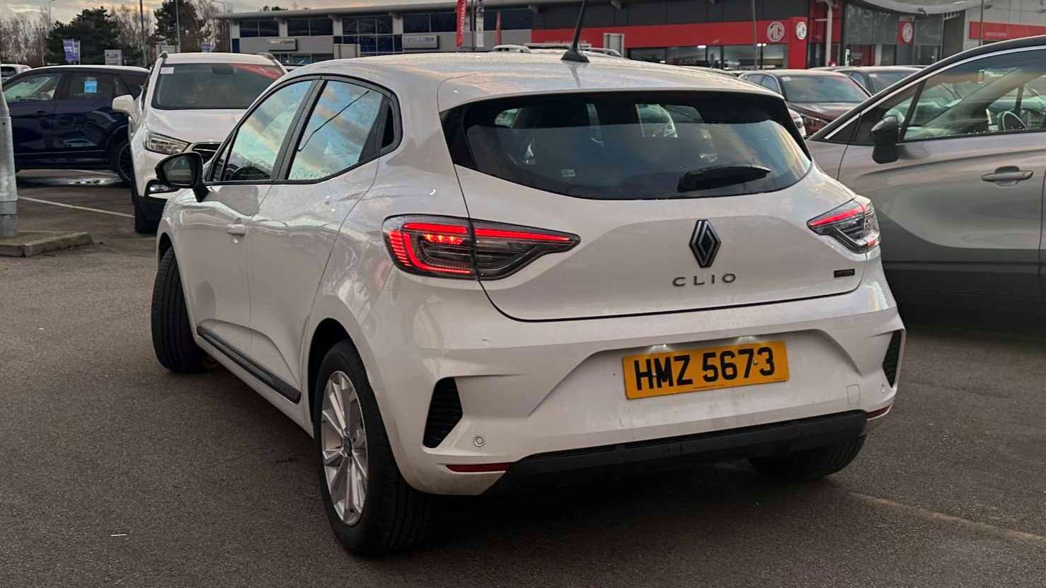Used Renault Clio 2025 for sale - 77857875: Photo 4