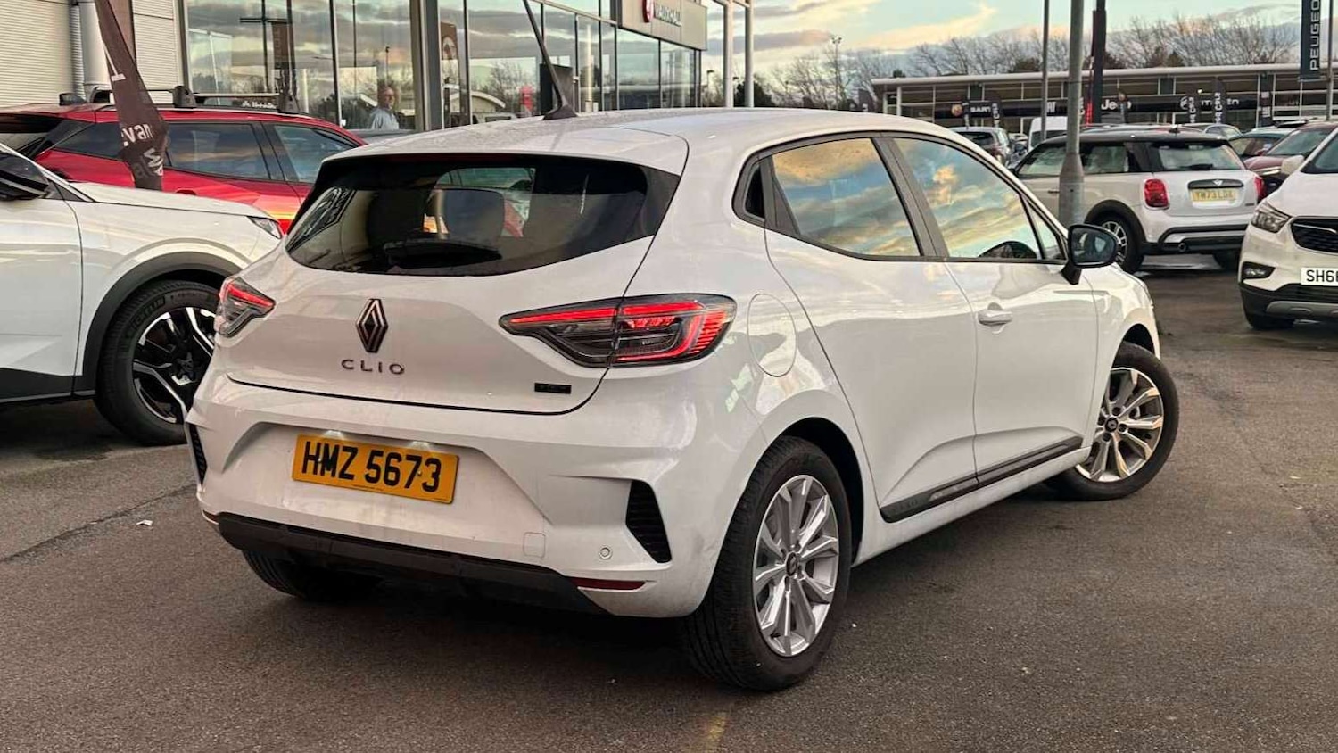 Used Renault Clio 2025 for sale - 77857875: Photo 5