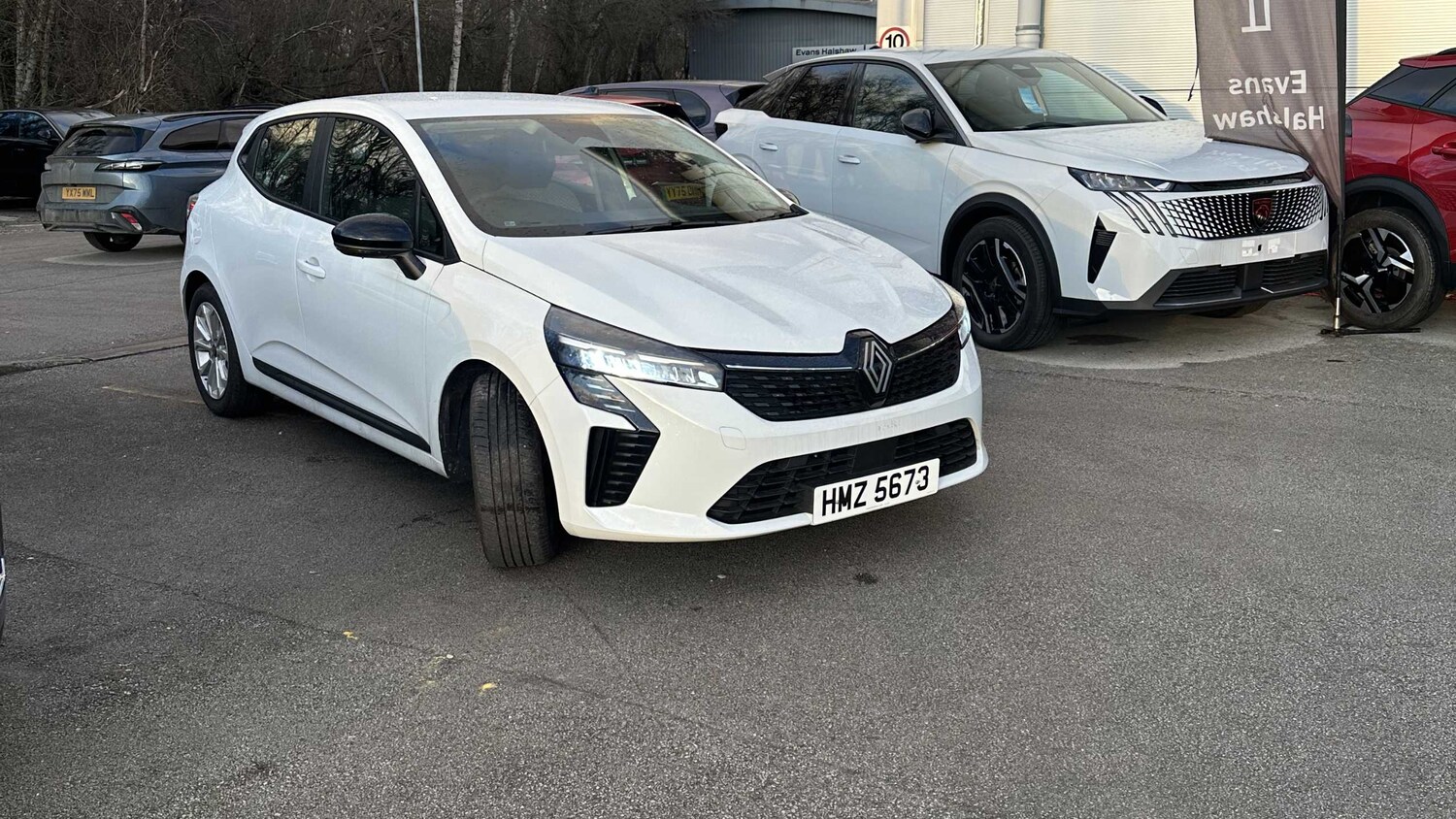 Used Renault Clio 2025 for sale - 77857875: Photo 6