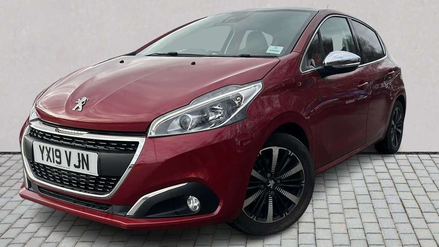 Used Peugeot 208 for sale - 77858370: Photo 2