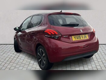 Used Peugeot 208 2019 for sale - 77858370: Photo