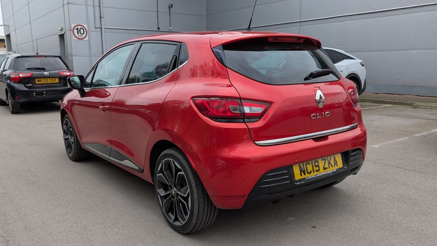 Used Renault Clio 2019 for sale - 78119199: Photo 2