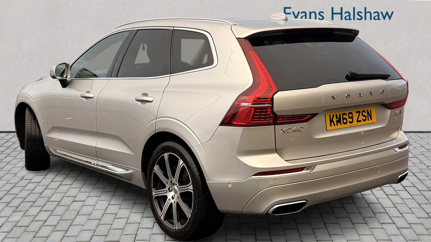 Used Volvo XC60 for sale - 77858288: Photo 2
