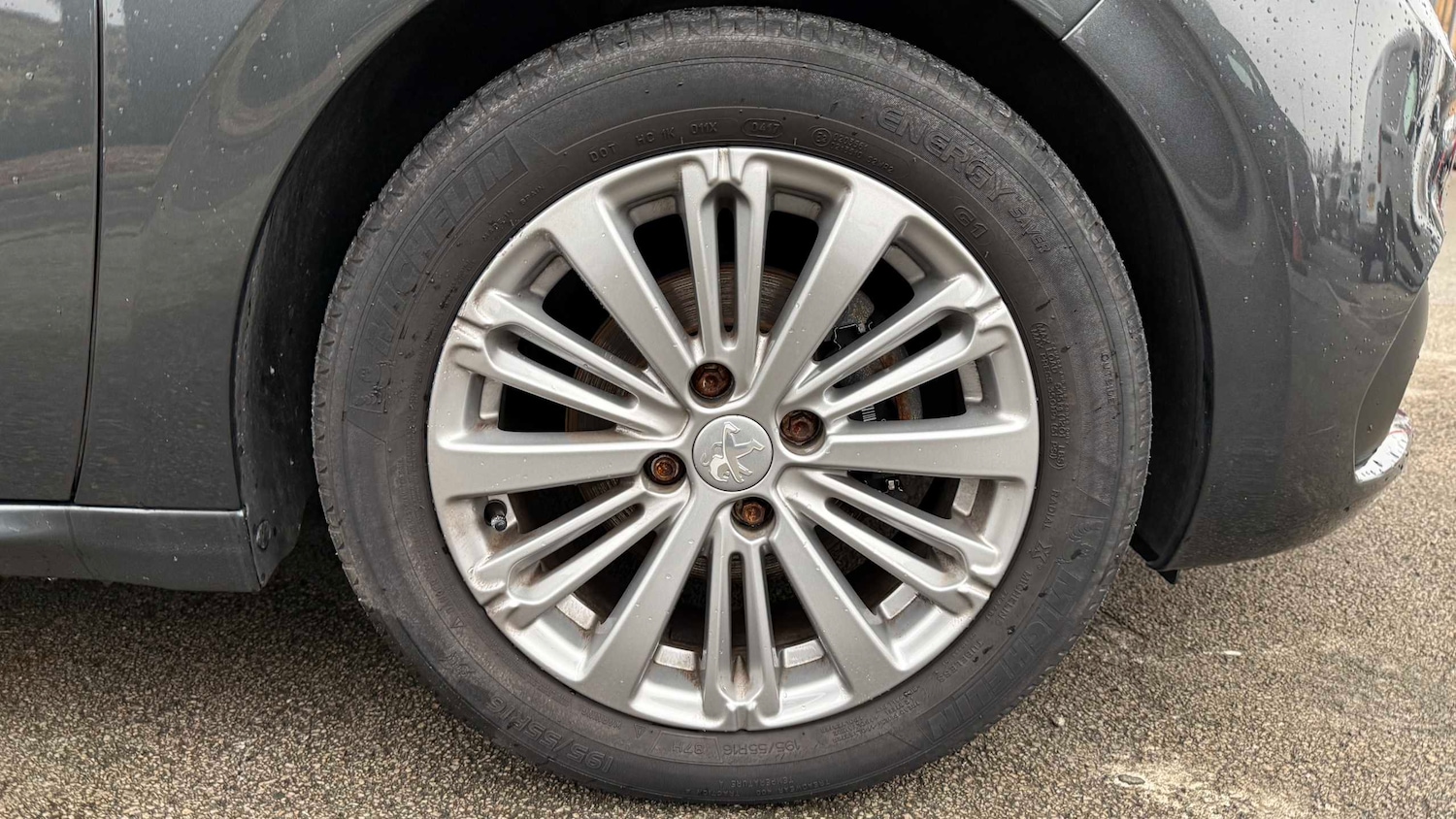 Used Peugeot 208 for sale - 77858810: Photo 10