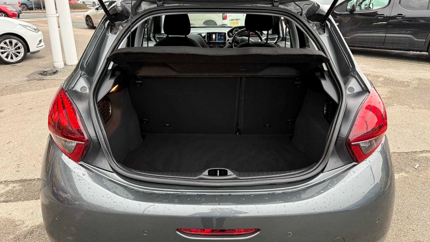 Used Peugeot 208 for sale - 77858810: Photo 19