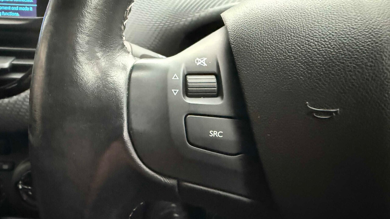 Used Peugeot 208 for sale - 77858810: Photo 26