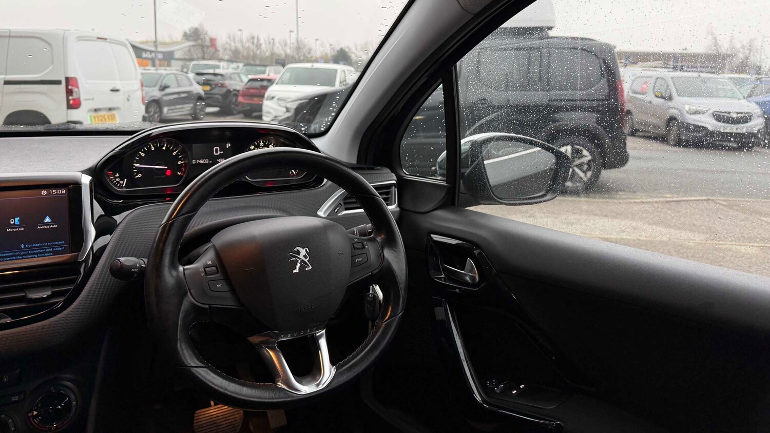 Used Peugeot 208 for sale - 77858810: Photo 32