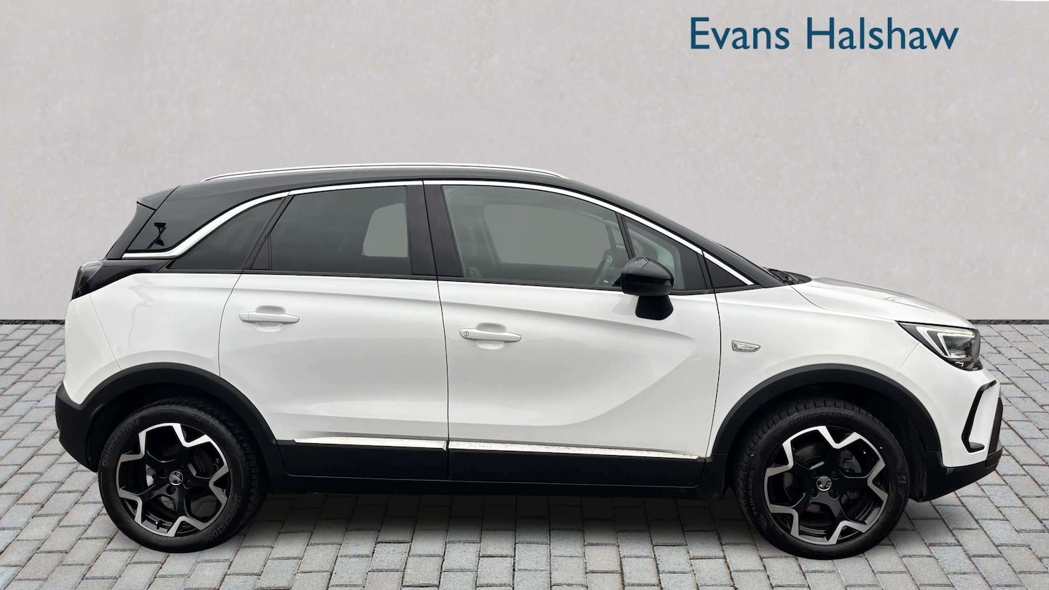 Used Vauxhall Crossland for sale - 77860903: Photo 3