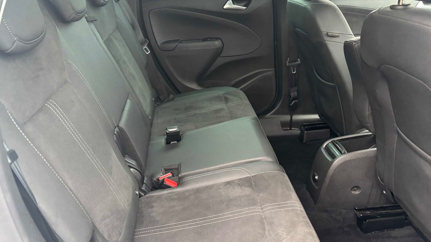 Used Vauxhall Crossland for sale - 77860903: Photo 9