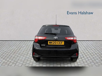 Used Toyota Yaris 2020 for sale - 77996064: Photo