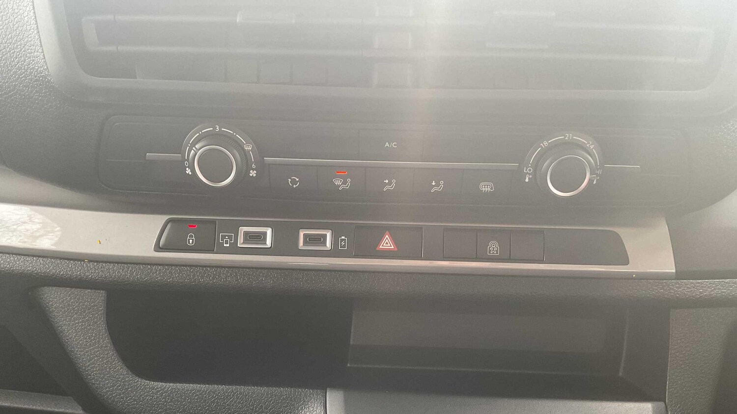 Used Vauxhall Vivaro 2025 for sale - 77857517: Photo 21