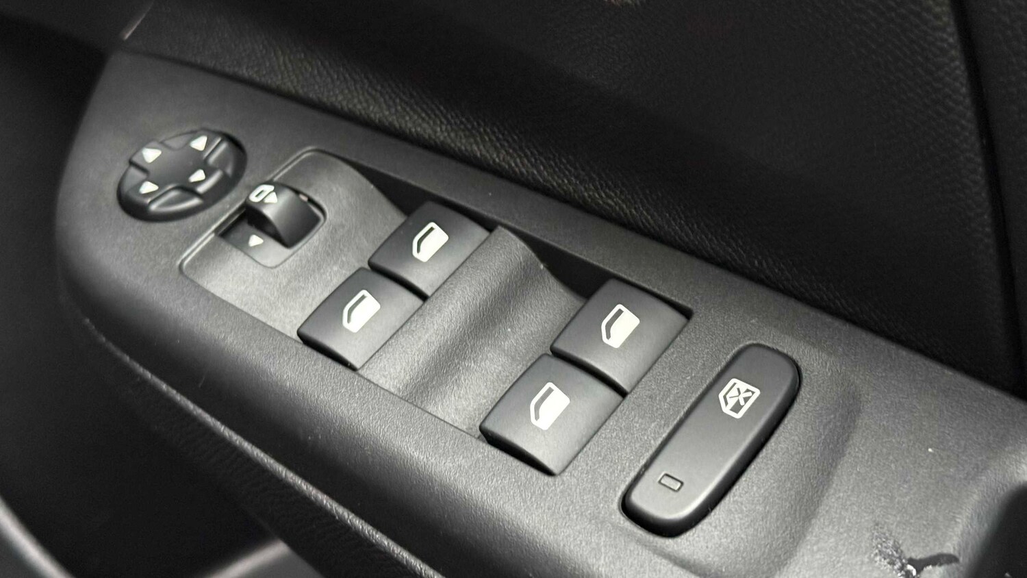 Used Vauxhall Corsa for sale - 77860975: Photo 25