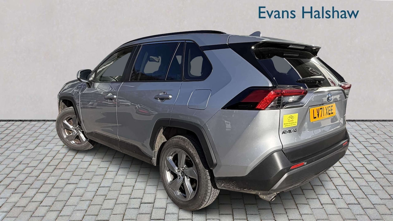 Used Toyota RAV4 for sale - 77860620: Photo 3