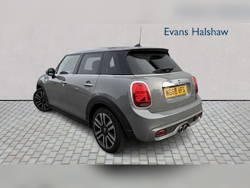 Used MINI Hatch 2019 for sale - 78010527: Photo