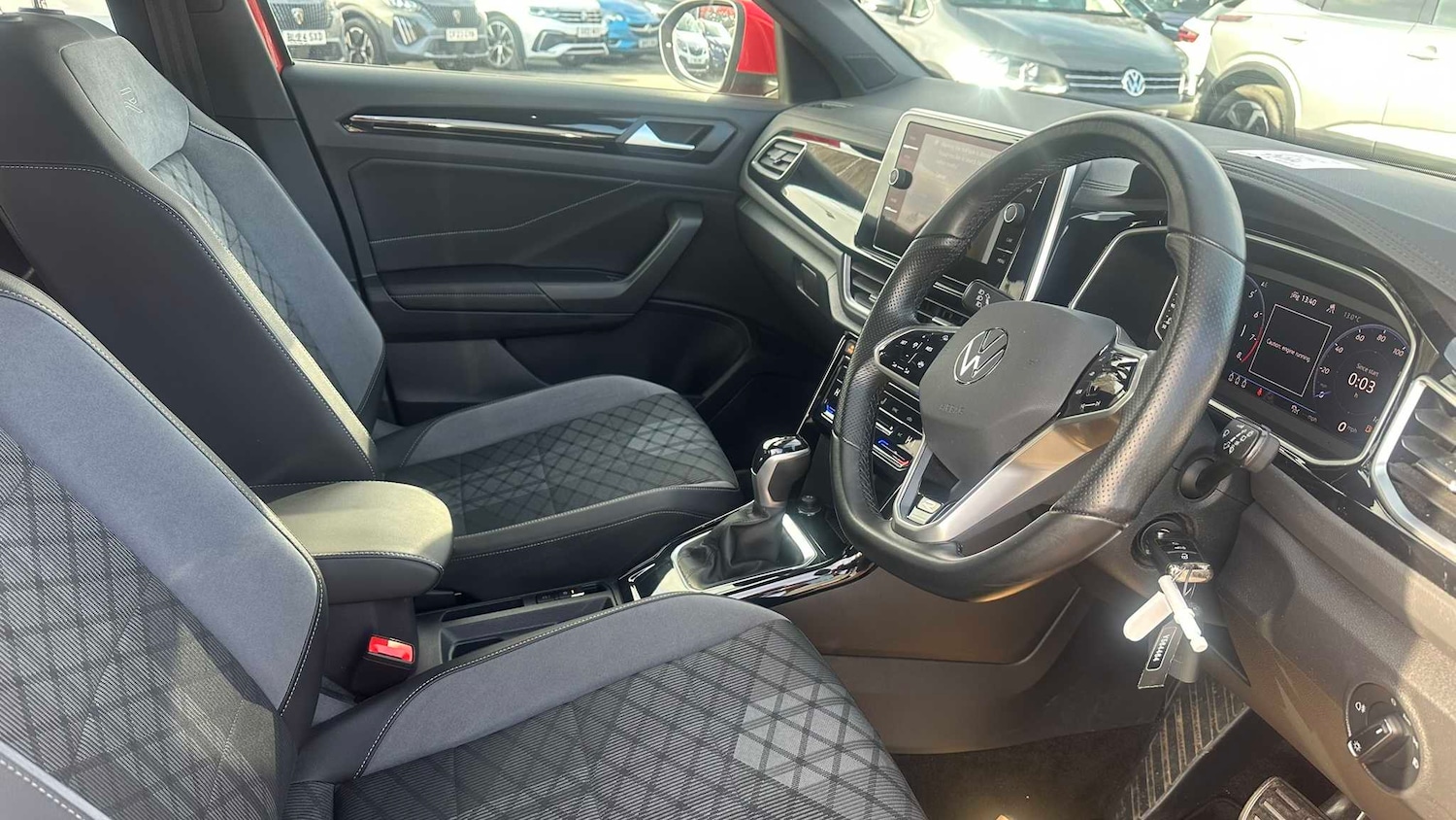 Used Volkswagen T-Roc for sale - 77861824: Photo 9