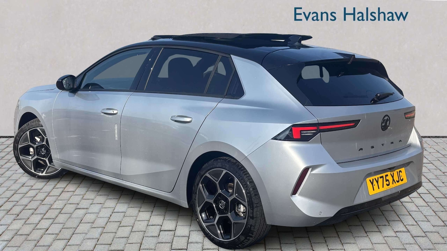 Used Vauxhall Astra 2025 for sale - 77972724: Photo 2