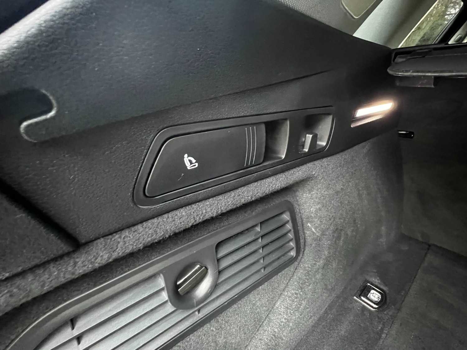 Used Audi e-tron 2022 for sale - 77319178: Photo 20