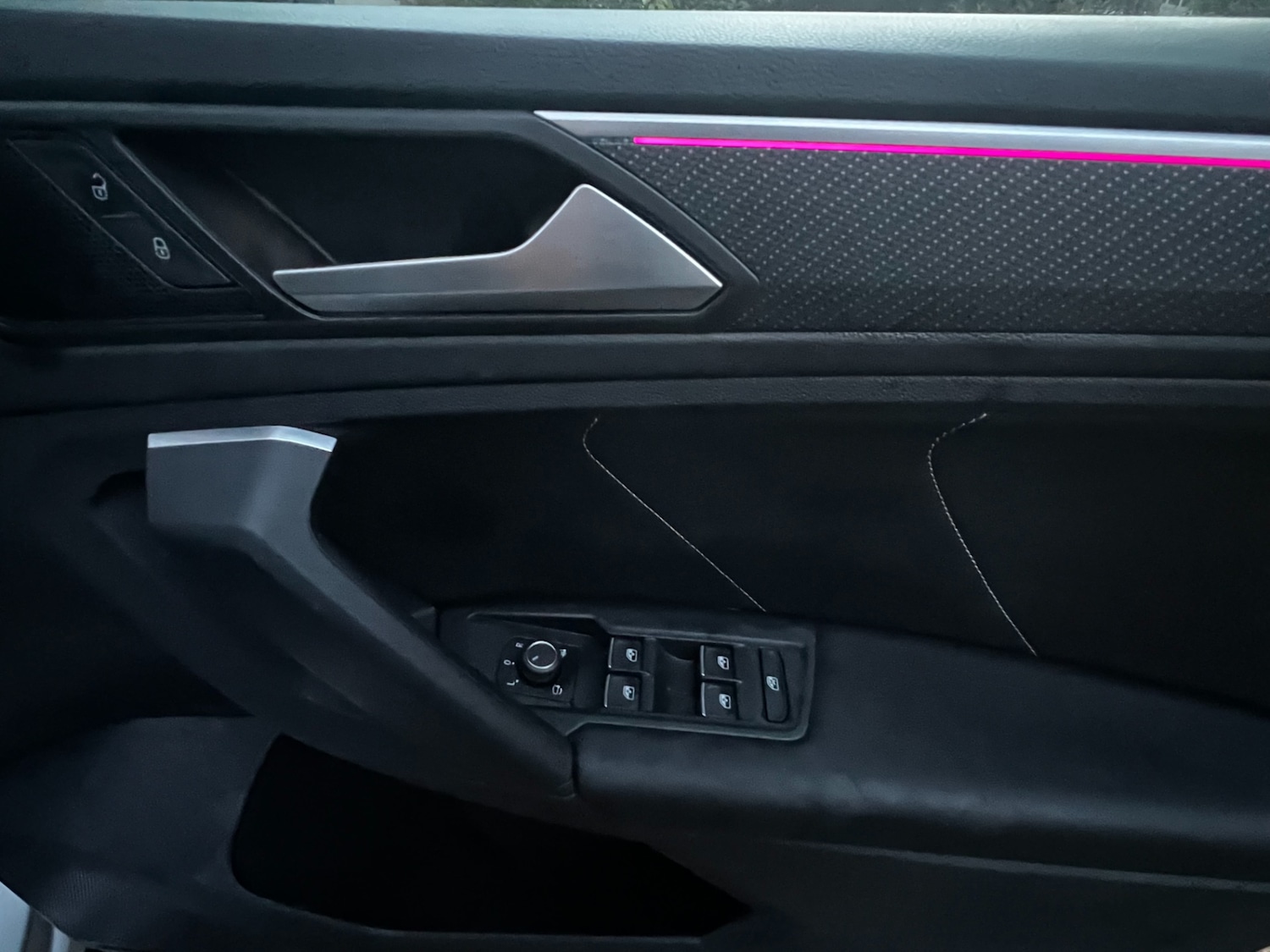 Used Volkswagen Tiguan 2023 for sale - 76958587: Photo 16