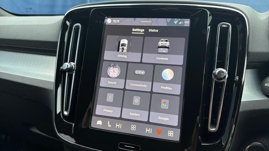 Used Volvo XC40 2025 for sale - 77953817: Photo 25