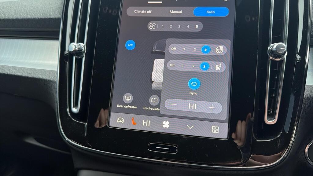 Used Volvo XC40 2025 for sale - 77953817: Photo 28