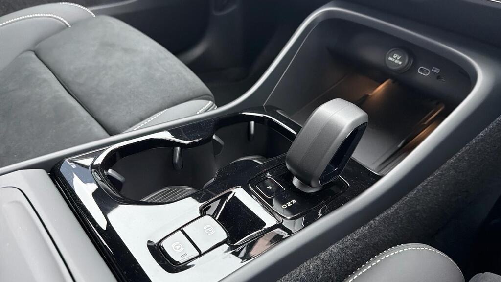 Used Volvo XC40 2025 for sale - 77953817: Photo 34