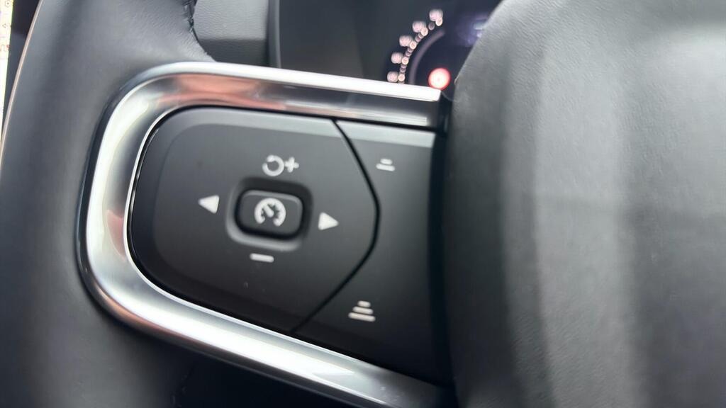 Used Volvo XC40 2025 for sale - 77953817: Photo 36