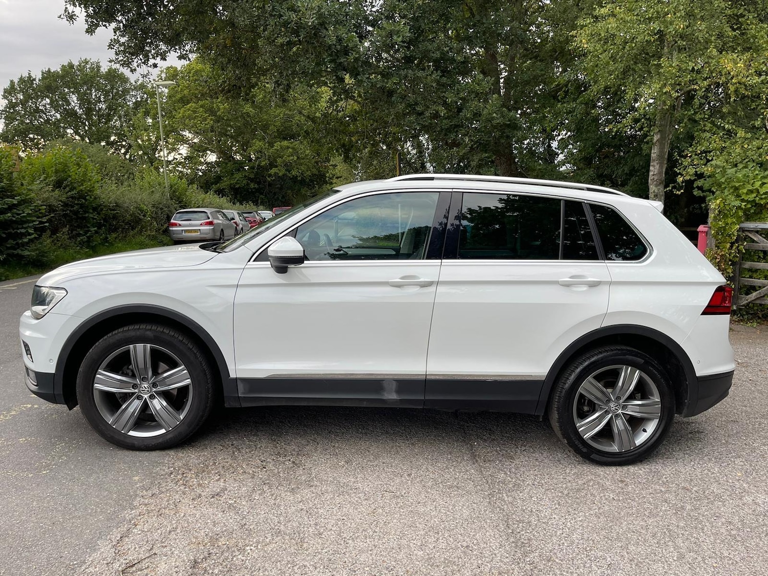 Used Volkswagen Tiguan 2019 for sale - 76081560: Photo 2