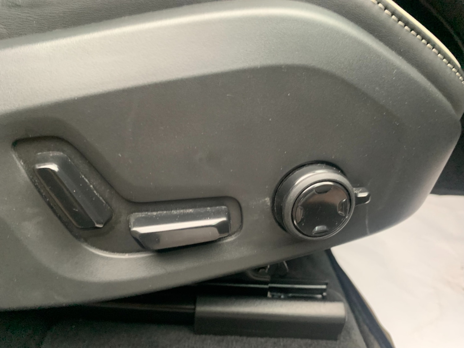 Used Volvo XC60 2025 for sale - 76480559: Photo 30