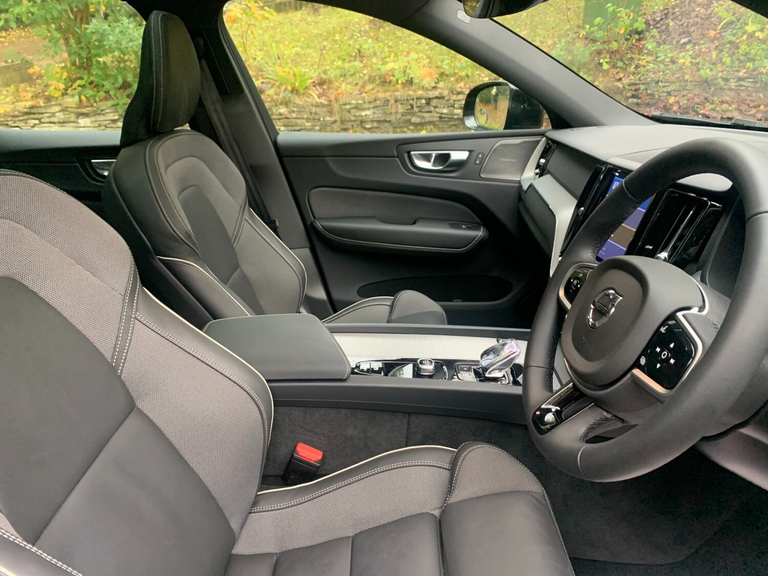 Used Volvo XC60 2025 for sale - 76480559: Photo 33