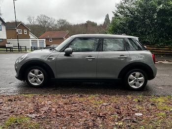 Used MINI Hatch 2019 for sale - 77465005: Photo