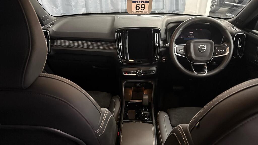 Used Volvo XC40 2025 for sale - 77736244: Photo 32