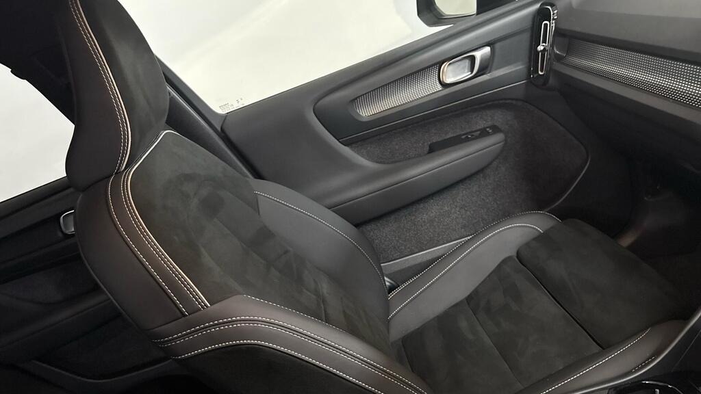 Used Volvo XC40 2025 for sale - 77736244: Photo 38