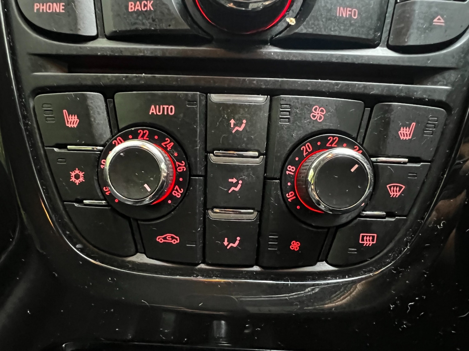 Used Vauxhall Astra 2014 for sale - 76376963: Photo 17