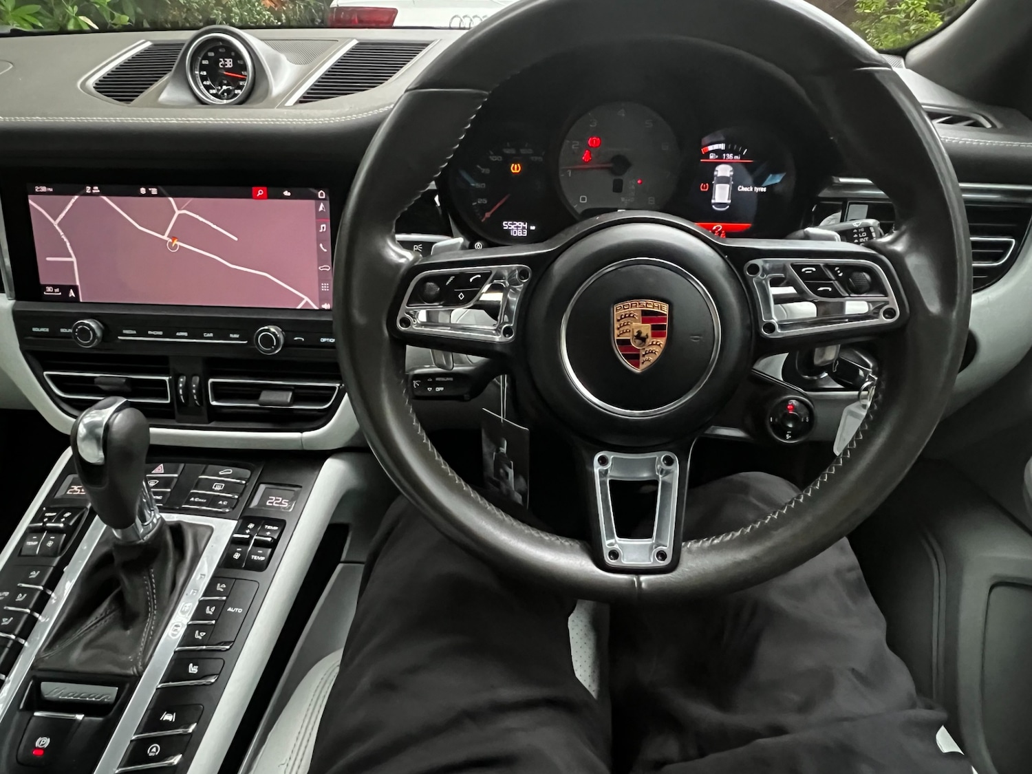 Used Porsche Macan 2020 for sale - 76864262: Photo 16