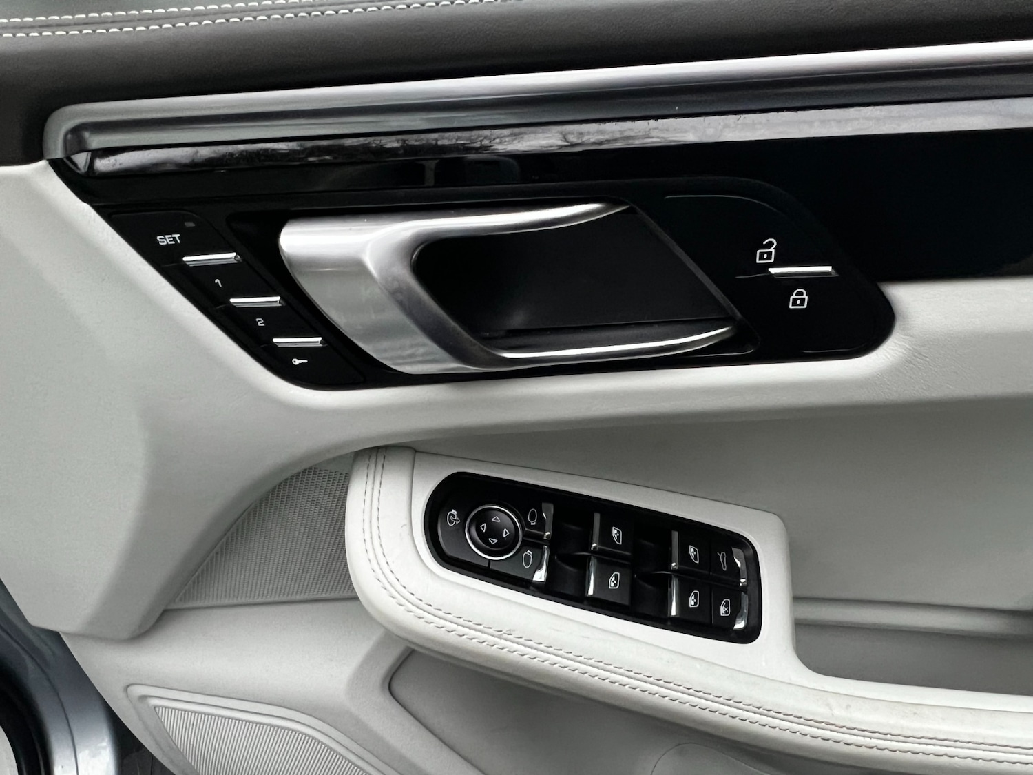 Used Porsche Macan 2020 for sale - 76864262: Photo 22