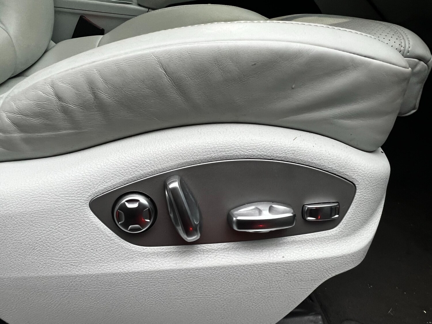 Used Porsche Macan 2020 for sale - 76864262: Photo 23