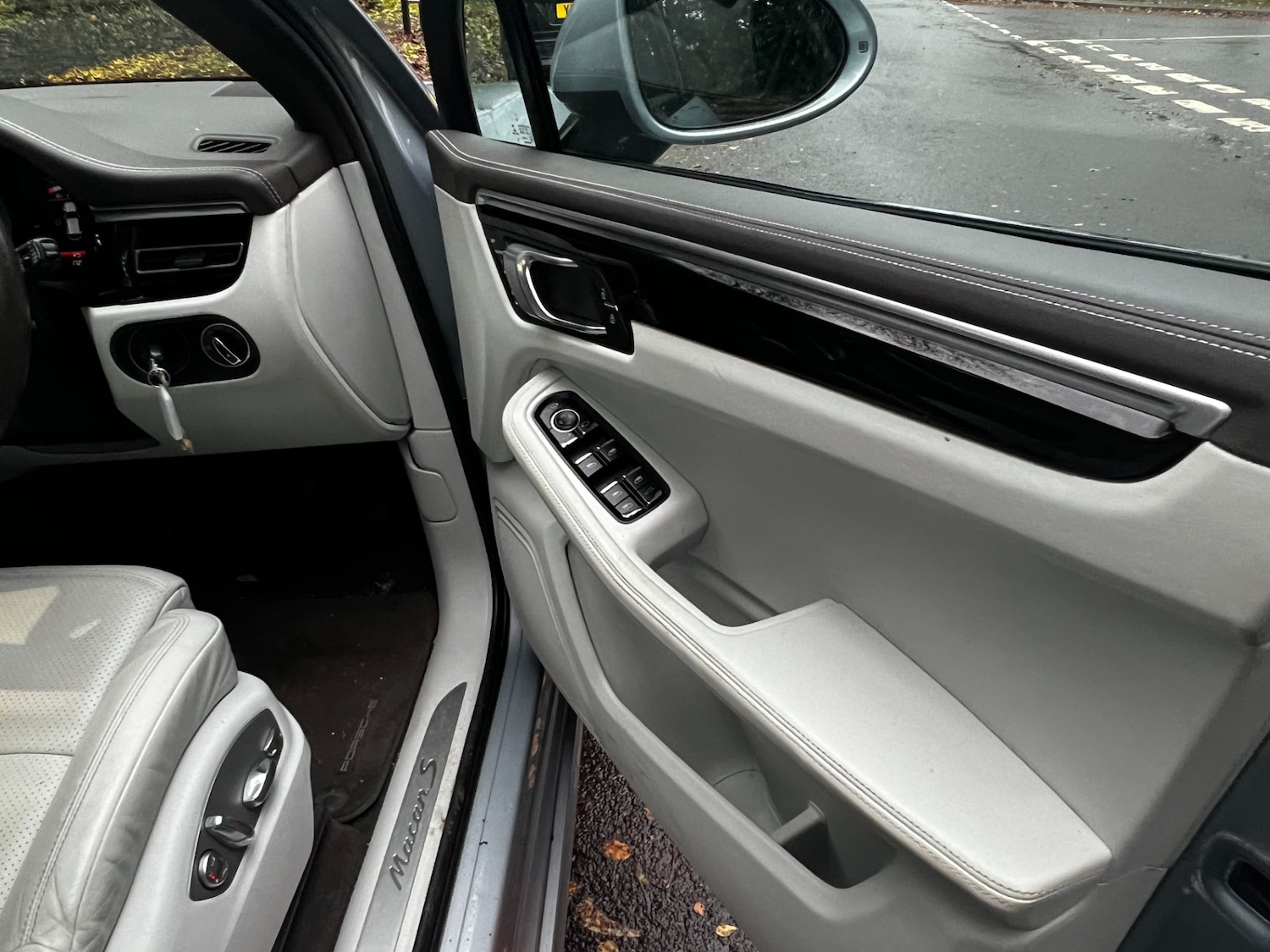 Used Porsche Macan 2020 for sale - 76864262: Photo 34