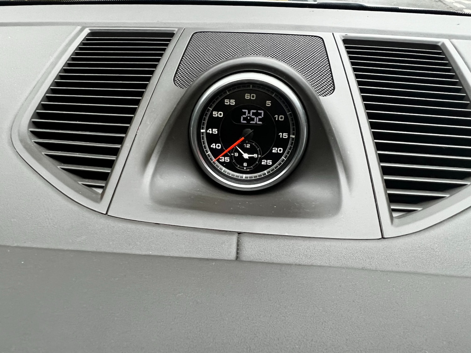 Used Porsche Macan 2020 for sale - 76864262: Photo 35