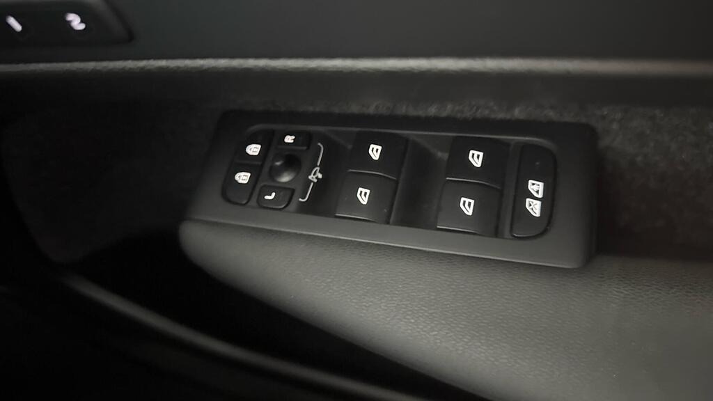 Used Volvo XC40 2024 for sale - 76864287: Photo 15