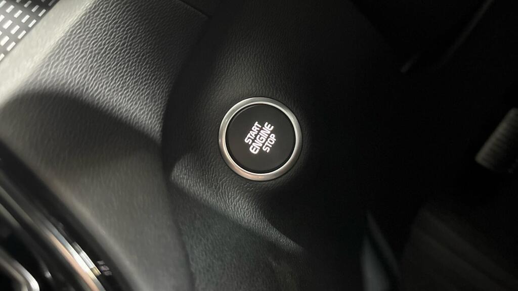 Used Volvo XC40 2024 for sale - 76864287: Photo 16