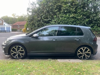 Used Volkswagen Golf 2017 for sale - 79168375: Photo
