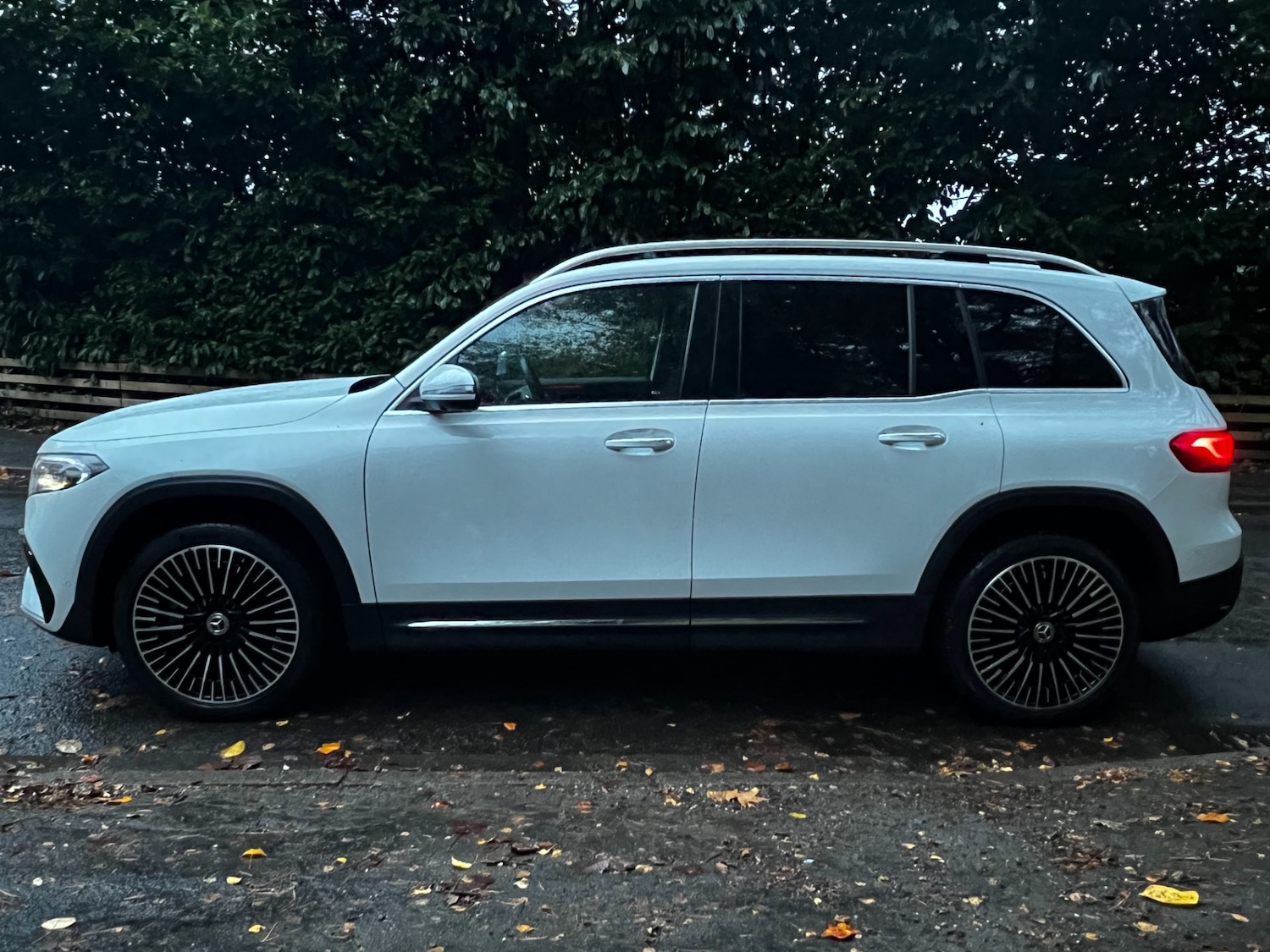 Used Mercedes-Benz EQB 2023 for sale - 76380026: Photo 3