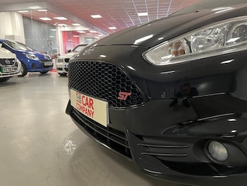 Used Ford Fiesta 2015 for sale - 79563169: Photo