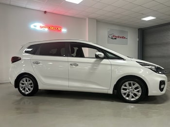 Used Kia Carens 2018 for sale - 78401419: Photo